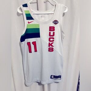 Nike Dri-Fit NBA Milwaukee Bucks Brooke Lopez jersey.